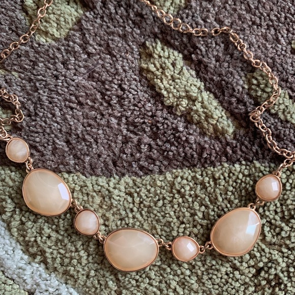 Banana Republic Golden Gem Necklace💫 - Picture 3 of 8